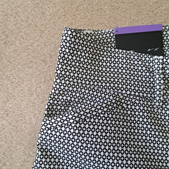 New! Hilary Radley Cropped Pants Black White Size 4 Tummy Control Patterned - Picture 3 of 11